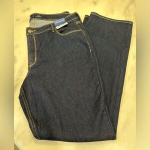 NWT Old Navy Women Mid-Rise Wow Boot-Cut Jeans size 18